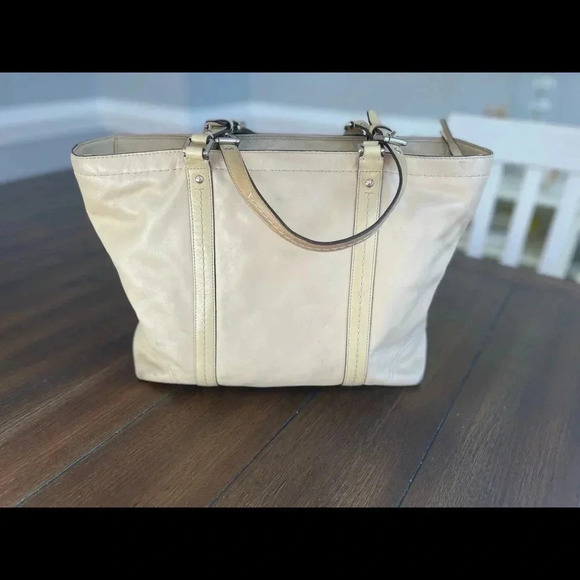 Coach Peyton tote bag - Picture 13 of 15